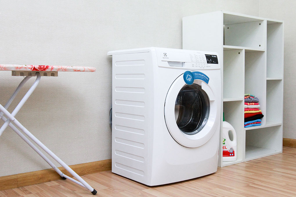 Máy giặt Electrolux 7.5 kg EWF85743  lồng ngang - Chính hãng2